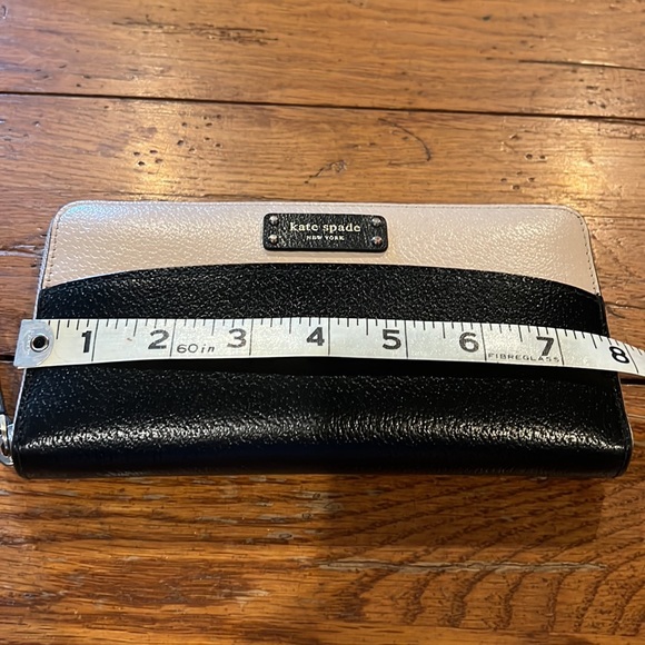 Kate Spade Handbag & Matching Wallet - soft pink and black.Items have gentle use - Picture 13 of 16